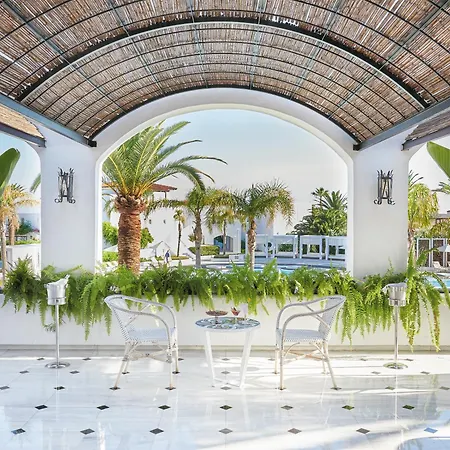 Üdülőközpont Caramel, A Grecotel To Live Adelianósz Kámbosz